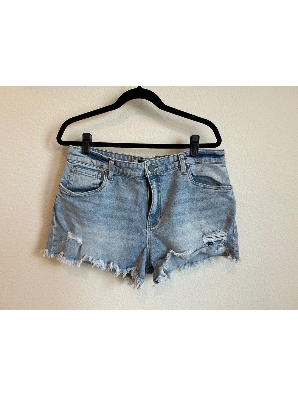 KUT from the Kloth Light Blue Distressed Denim Shorts Size 14